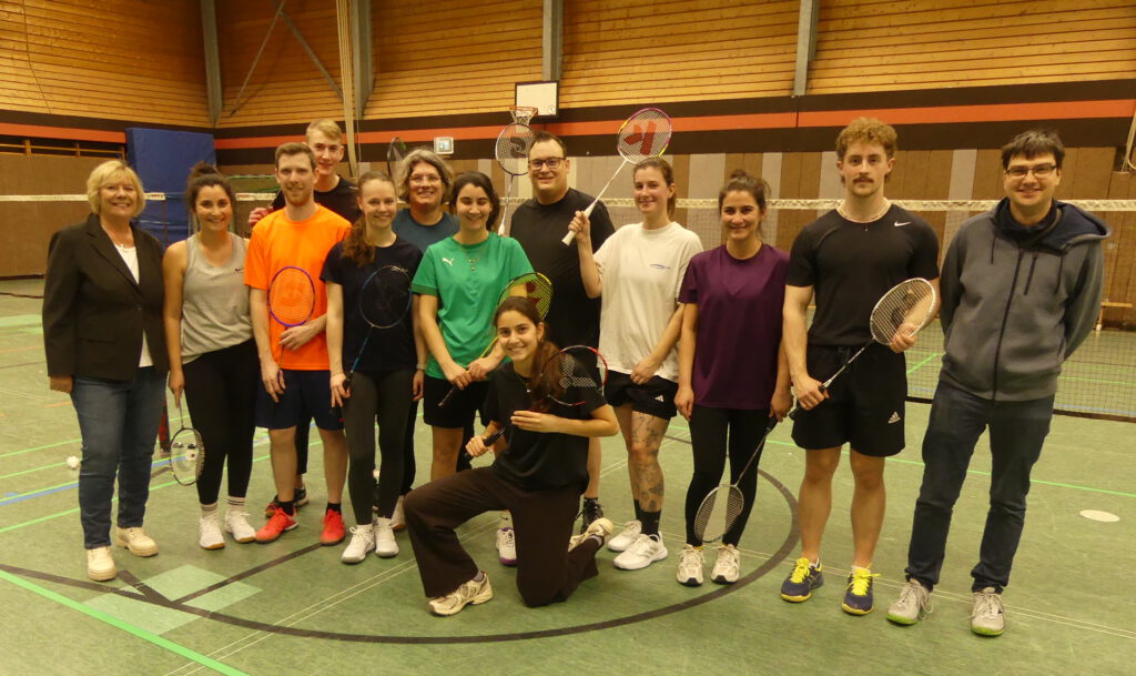 Die 1. Vorsitzende besuchte die Badmintonabteilung in der Harald Fiedler Halle